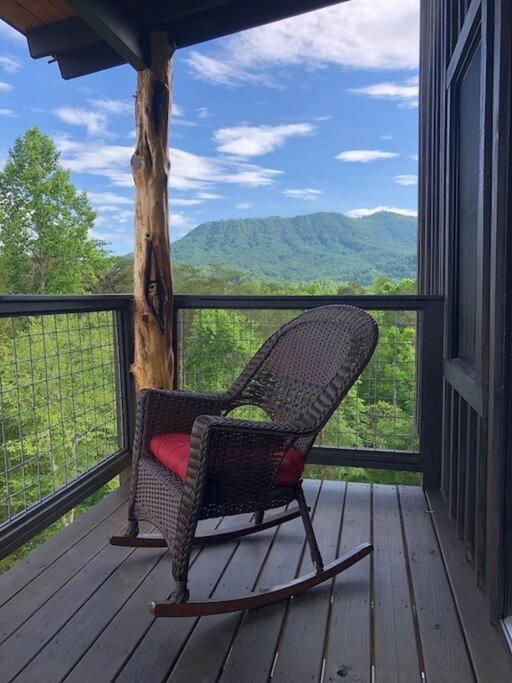 The Log Castle~Stunning Mountain Views~Hot Tub Villa Sevierville Eksteriør billede